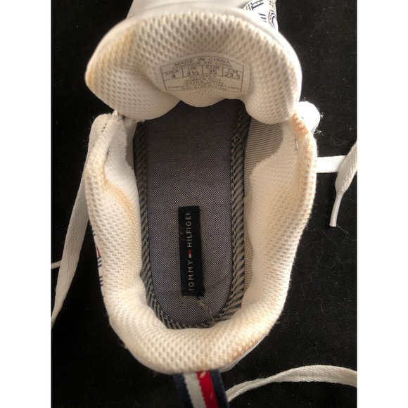 Tommy Hilfiger, Kids Iconic Court Logo Shoes, Size 4 - Picture 9 of 9